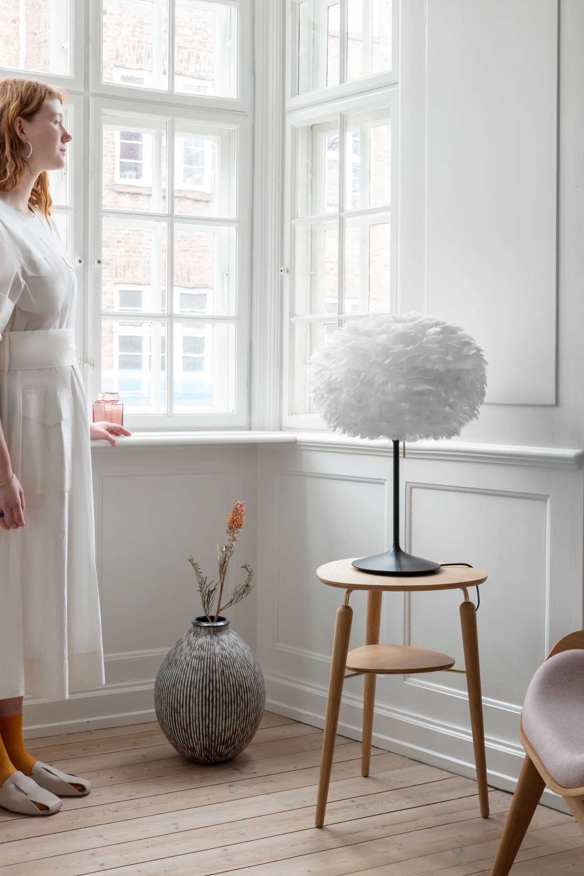 Lampada da tavolo Eos medium, Bianco-Nero Umage