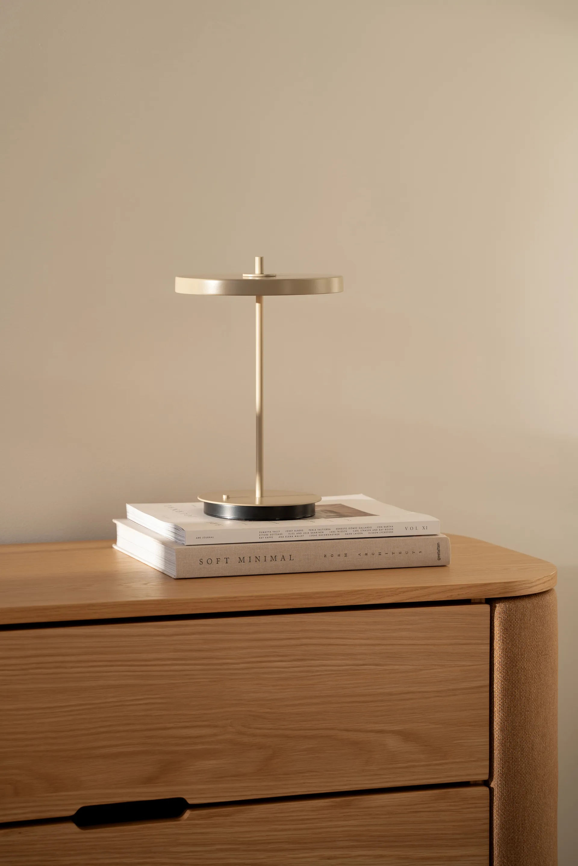 Lampada da tavolo portatile Asteria Move , Monochrome-clay Umage