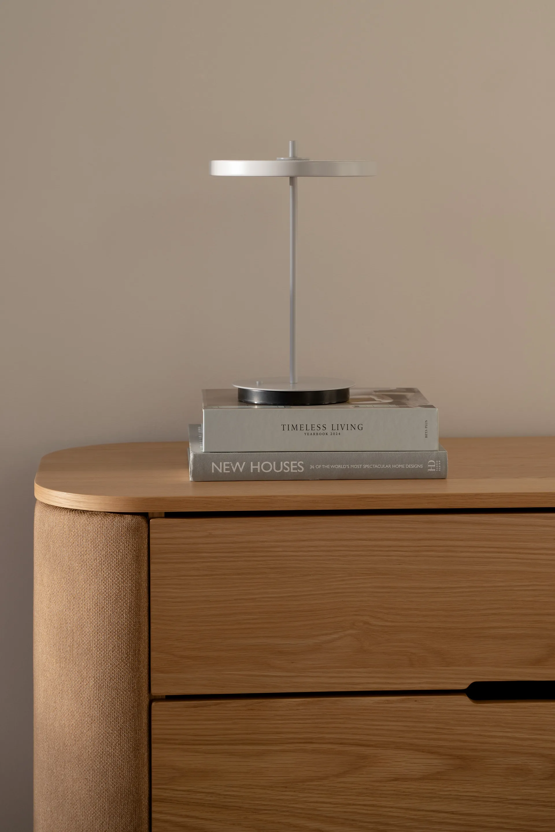 Lampada da tavolo portatile Asteria Move , Monochrome-nuance mist Umage