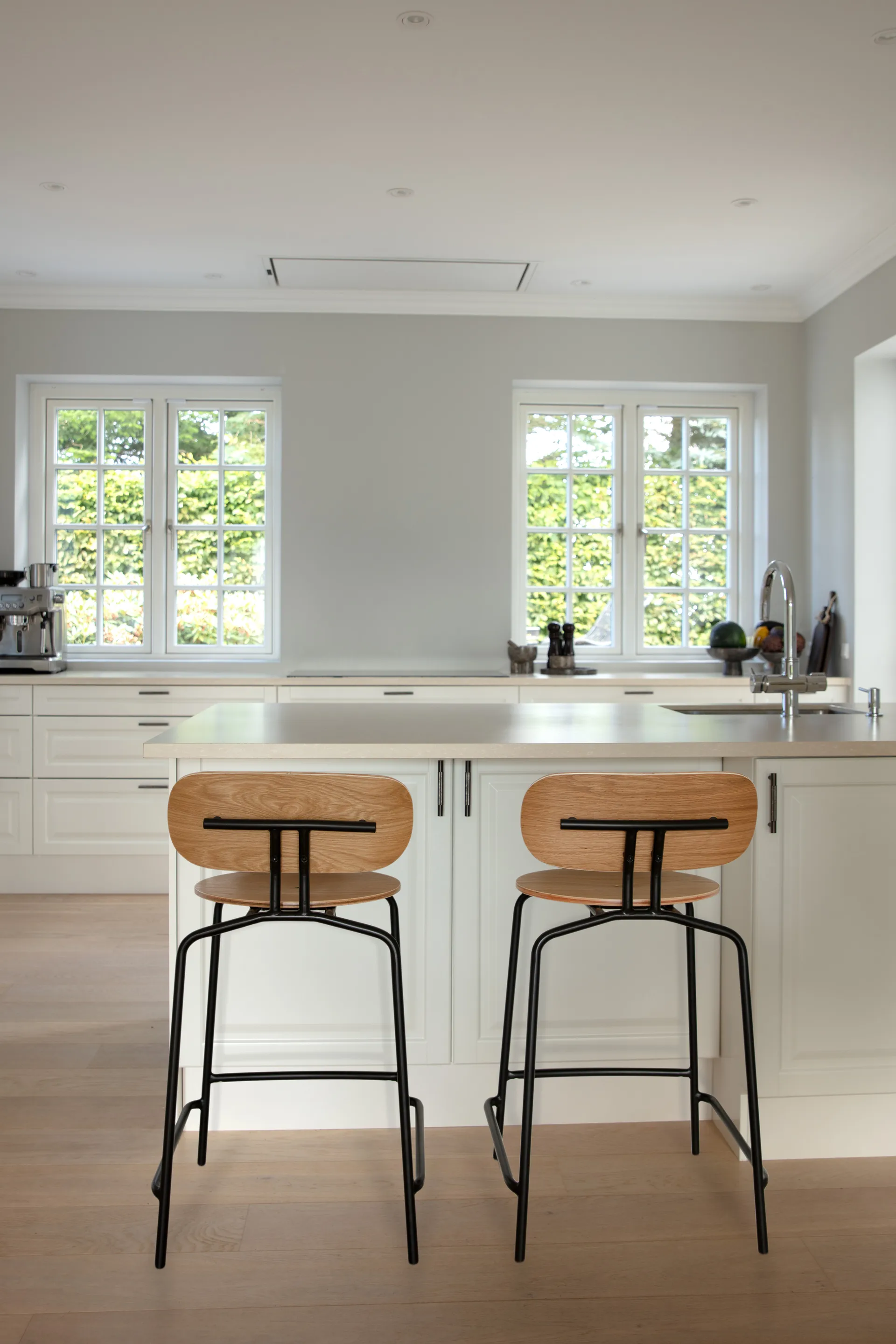 Sgabello Curious 65 cm, Rovere-nero   Umage