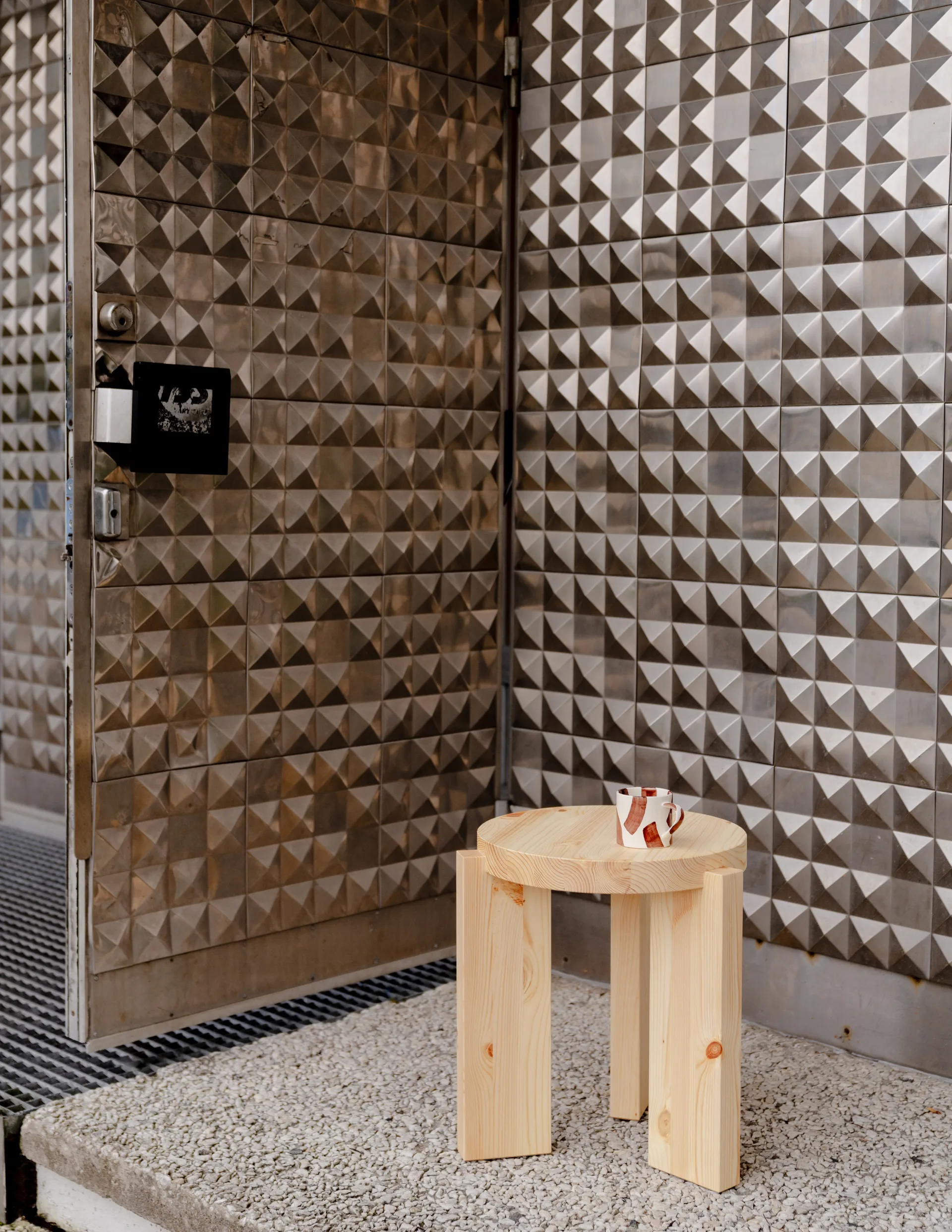 001 Stool sgabello, Pino oliato opaco, Ø40x44 cm Vaarnii