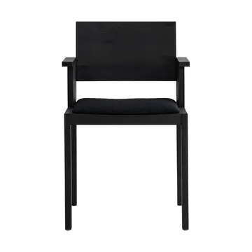 016 Maasto Dining Armchair sedia con braccioli - Pino tinto nero, seduta rivestita nera - Vaarnii