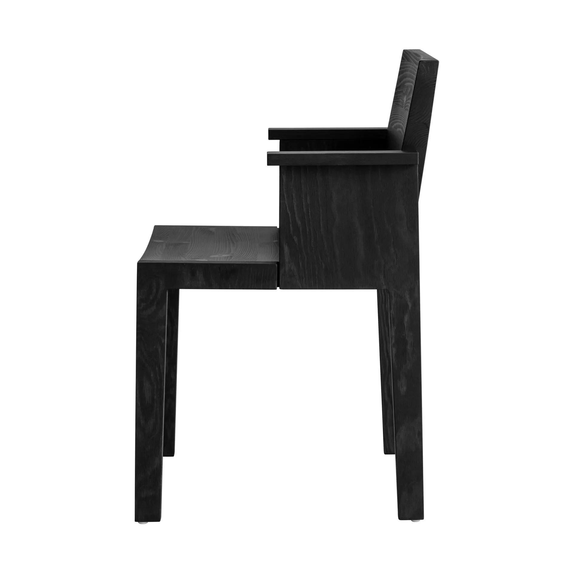 016 Maasto Dining Armchair sedia con braccioli, Pino tinto nero Vaarnii