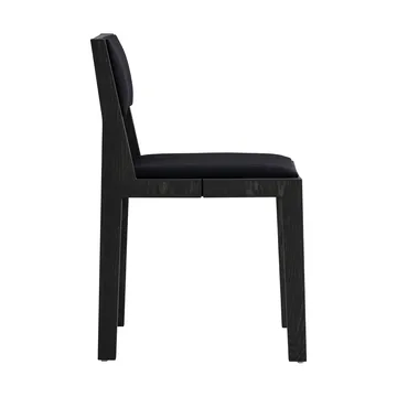 016 Maasto Dining Chair sedia - Pino tinto nero, frontale rivestito in nero - Vaarnii