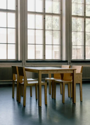 016 Maasto Table tavolo - Pino oliato opaco, 90x90x75 cm - Vaarnii