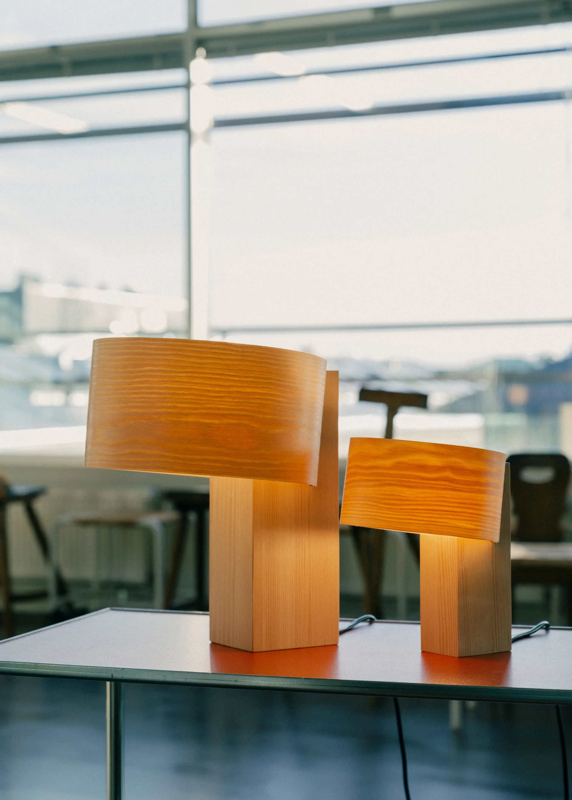 018 Hoop Table Lamp lampada da tavolo, Pino oliato a cera opaco, 23 cm Vaarnii