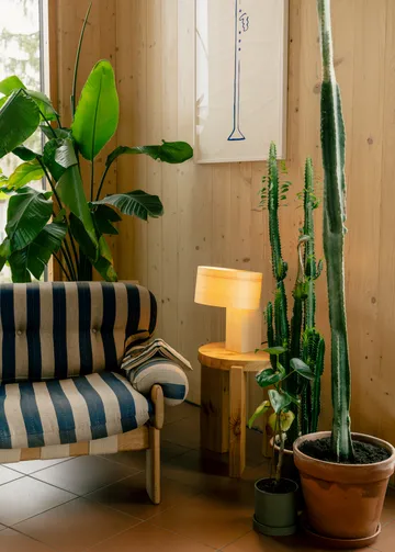 018 Hoop Table Lamp lampada da tavolo - Pino oliato a cera opaco, 23 cm - Vaarnii