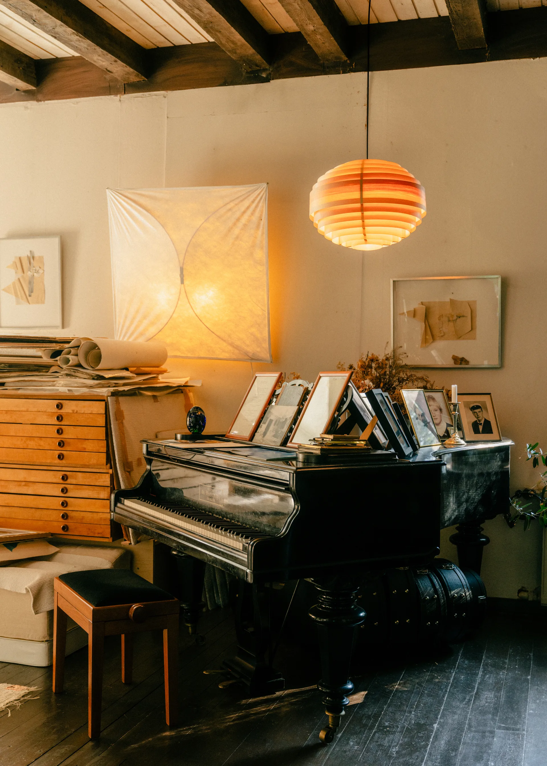 1002 Hans Pendant lampadario, Pino oliato opaco, Ø46 cm Vaarnii