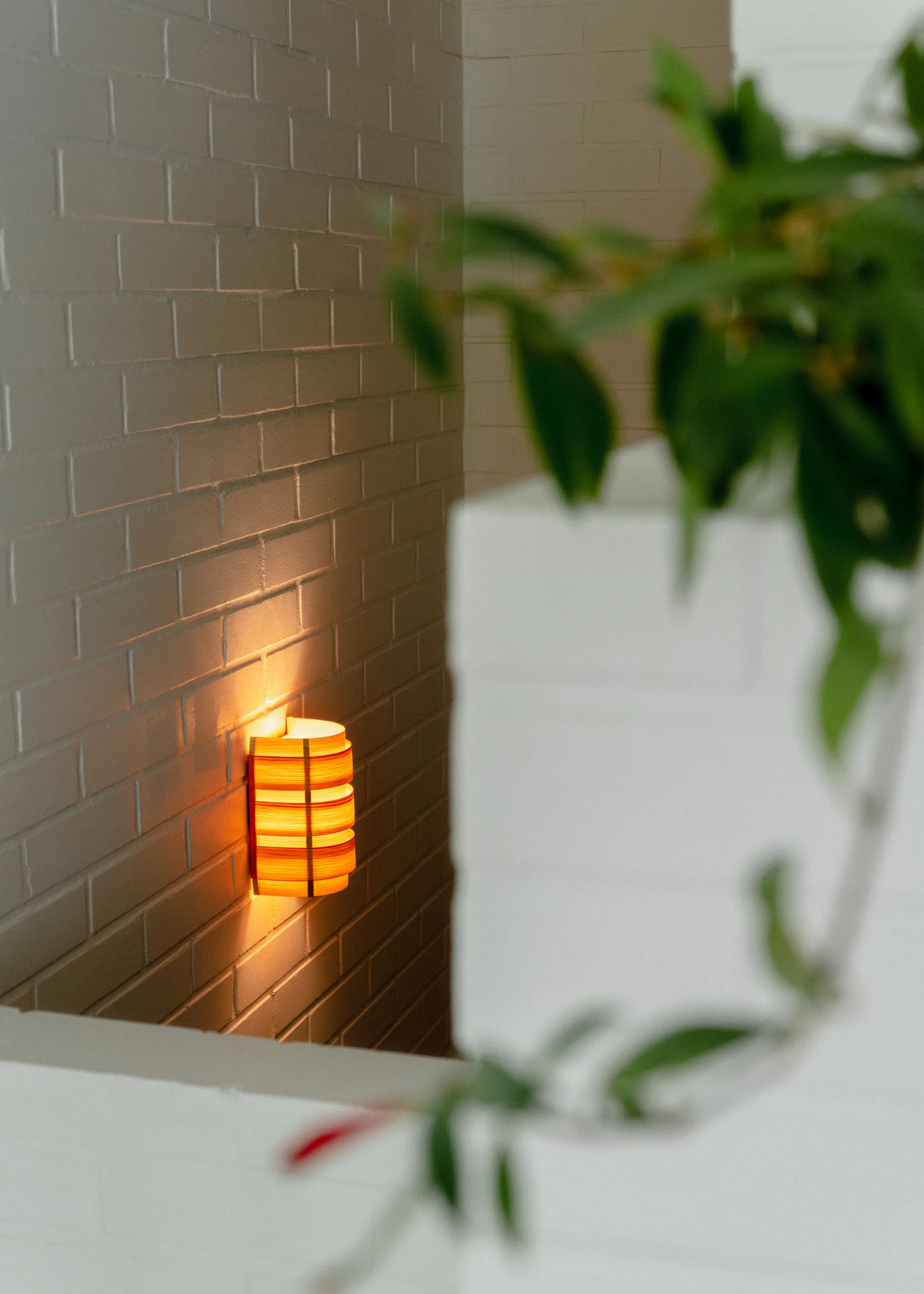 1004 Hans Applique, Pino oliato opaco, 16x24 cm Vaarnii