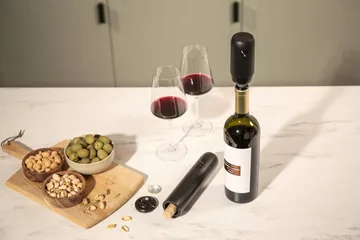 Vacuvin Wine Saver pompa a vuoto elettrica - Nero - Vacuvin