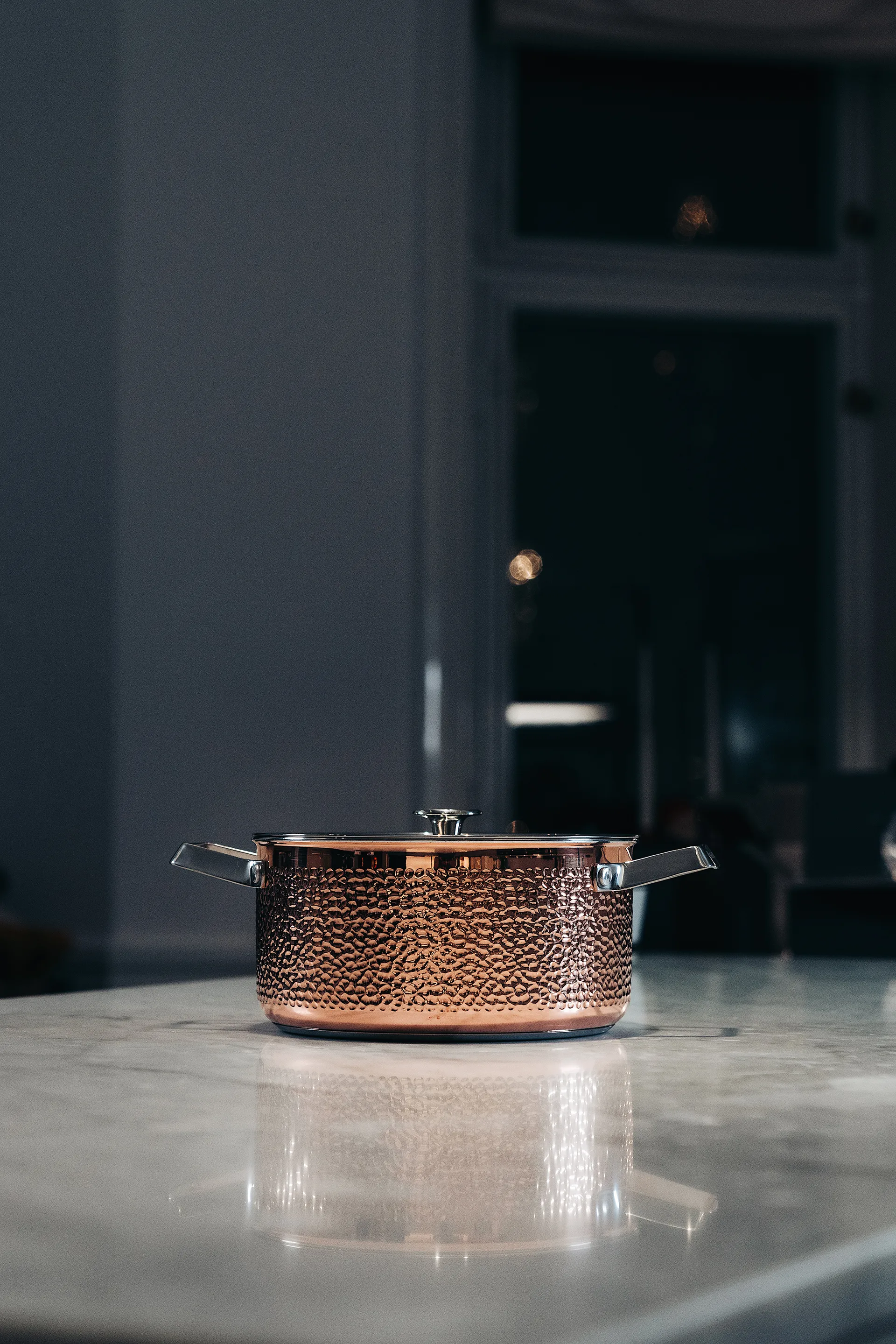 Casseruola Mjölner in rame martellato con coperchio, Miranda. 4 L Vargen & Thor