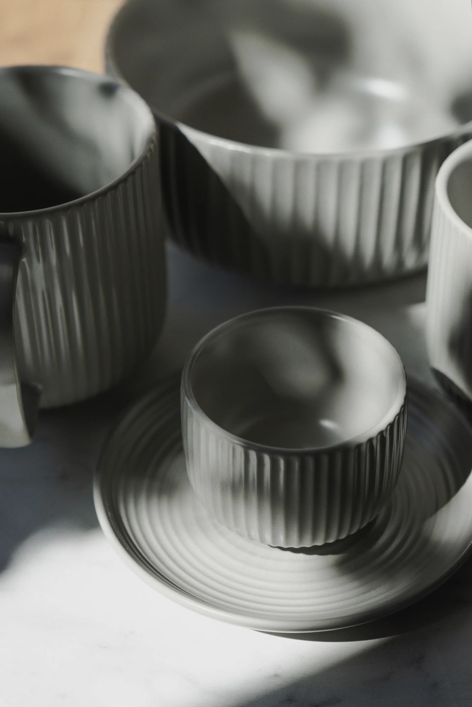 Tazzina da espresso Duga con piattino, confezione da 4, Bianco, grigio sabbia, antracite, nero Vargen & Thor