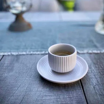 Tazzina da espresso Duga con piattino, confezione da 4 - Bianco, grigio sabbia, antracite, nero - Vargen & Thor