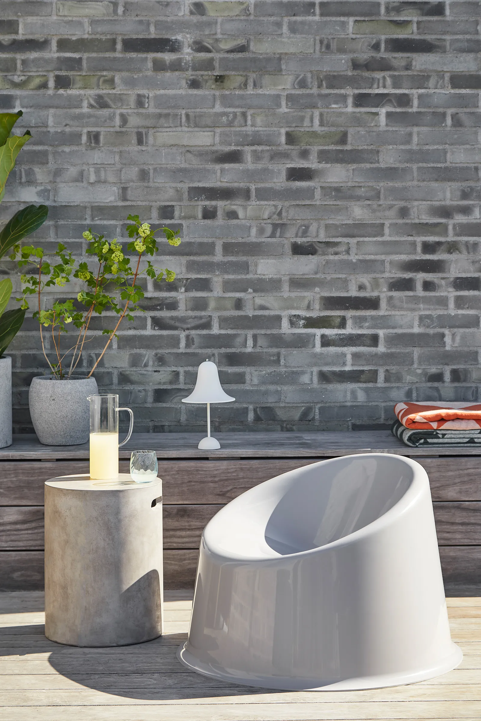 Lampada da tavolo portatile Pantop 30 cm, Bianco opaco Verpan