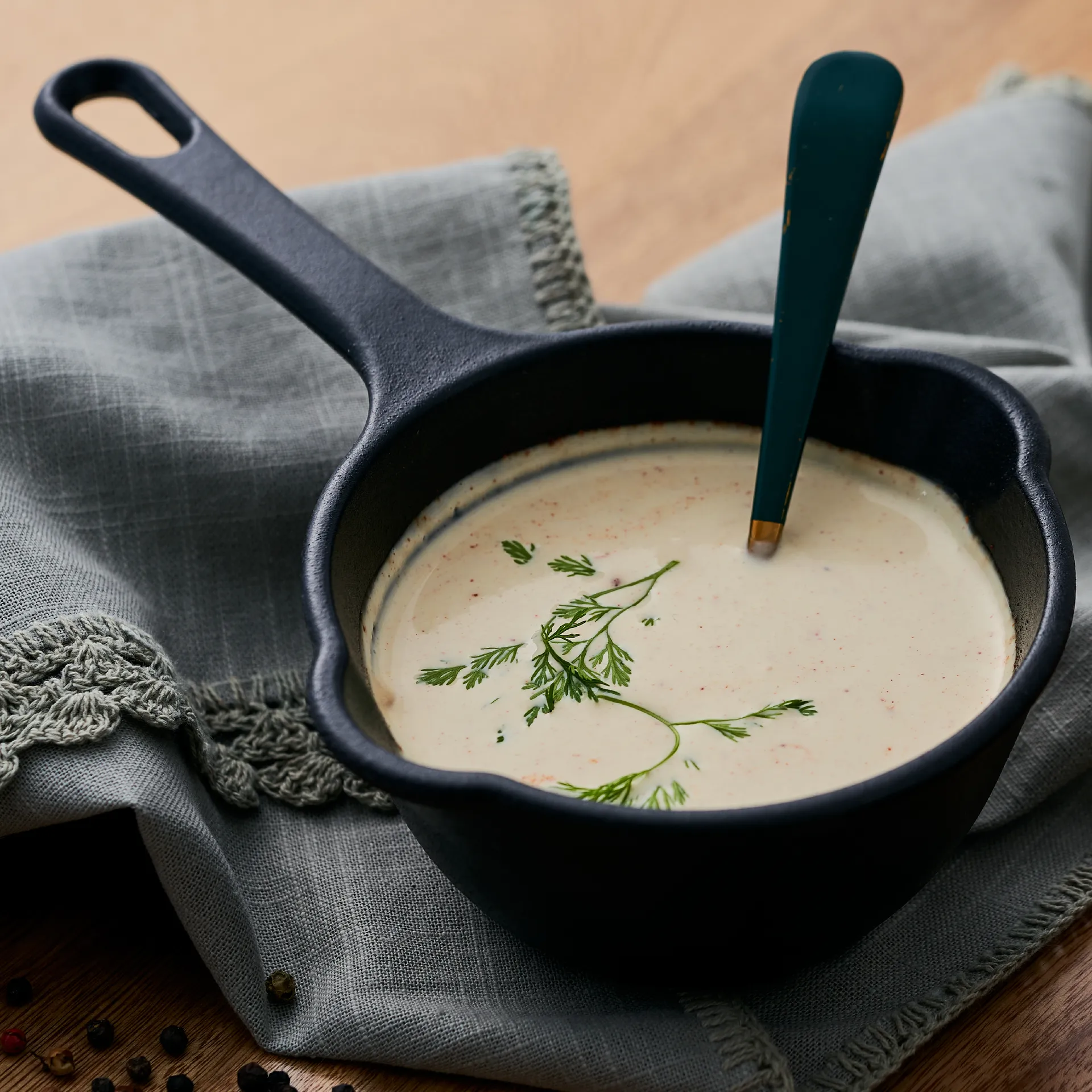 Casseruola in ghisa smaltata Victoria, 44,2 cl Victoria