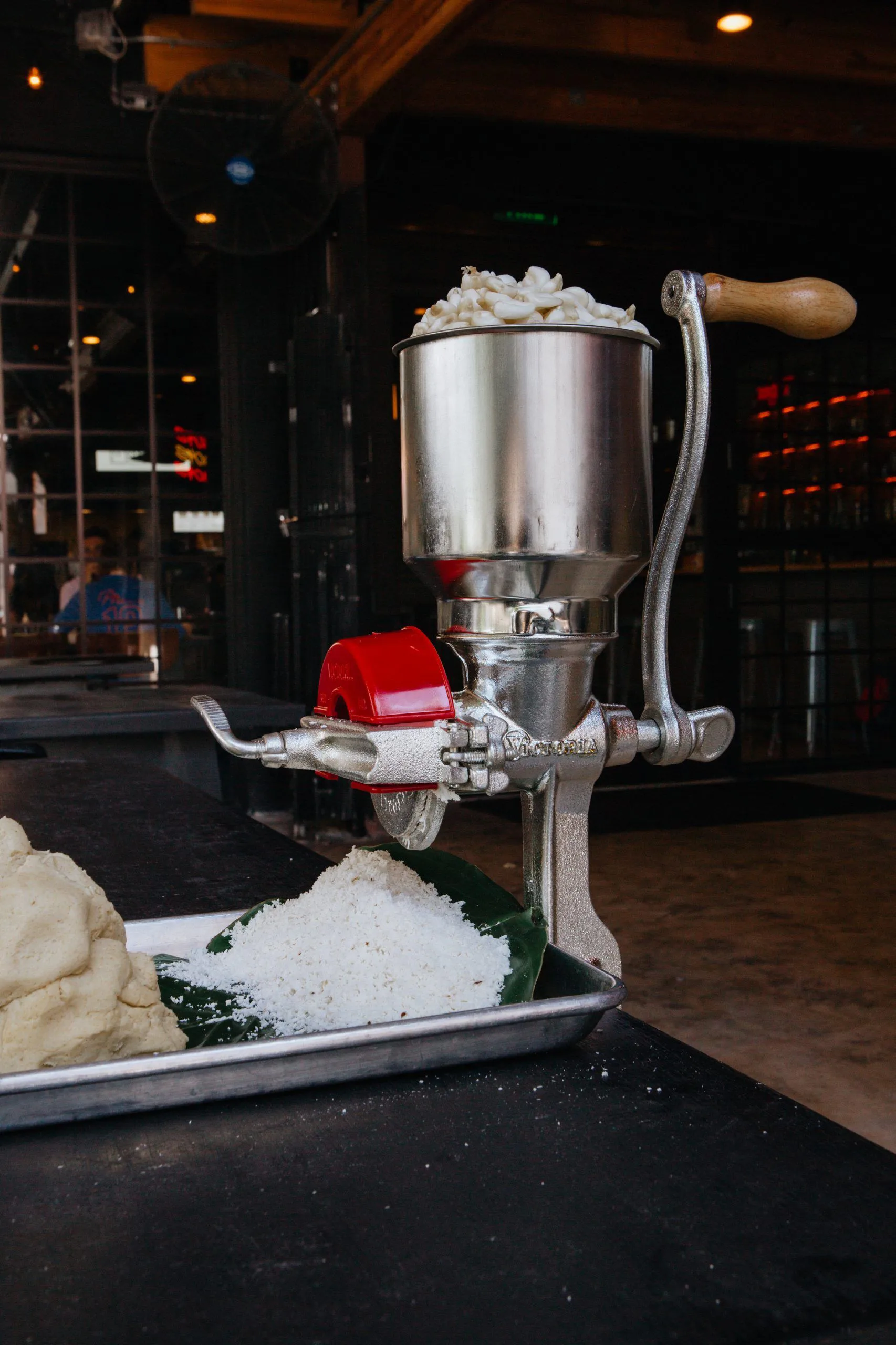 Macinino manuale in ghisa, Acciaio-rosso Victoria