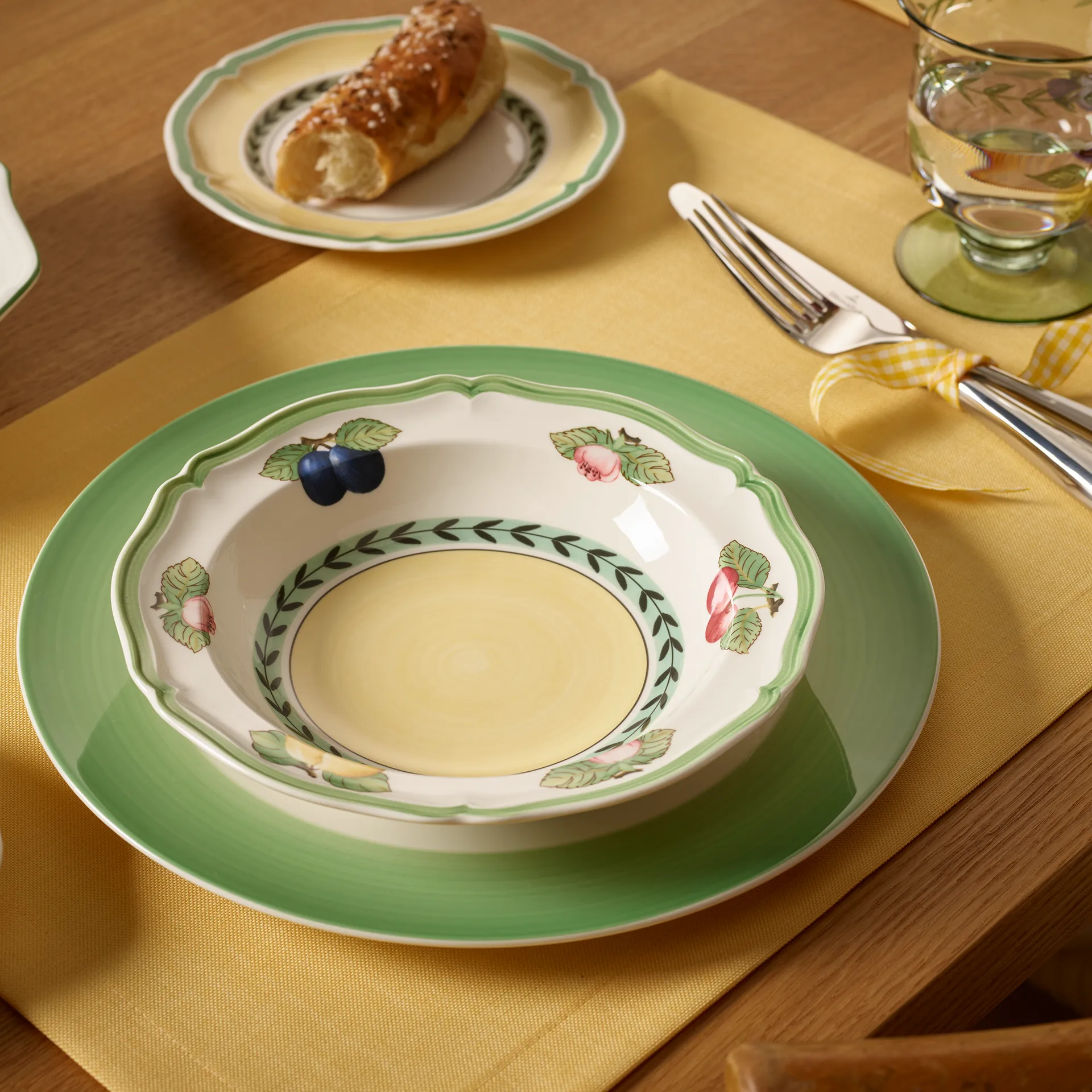 Piatto fondo French Garden Fleurence, 33,5 cm Villeroy & Boch