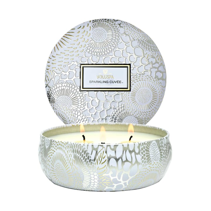 Candela profumata Japonica 3-wick Tin, 40 ore di durata - Sparkling Cuvée - Voluspa