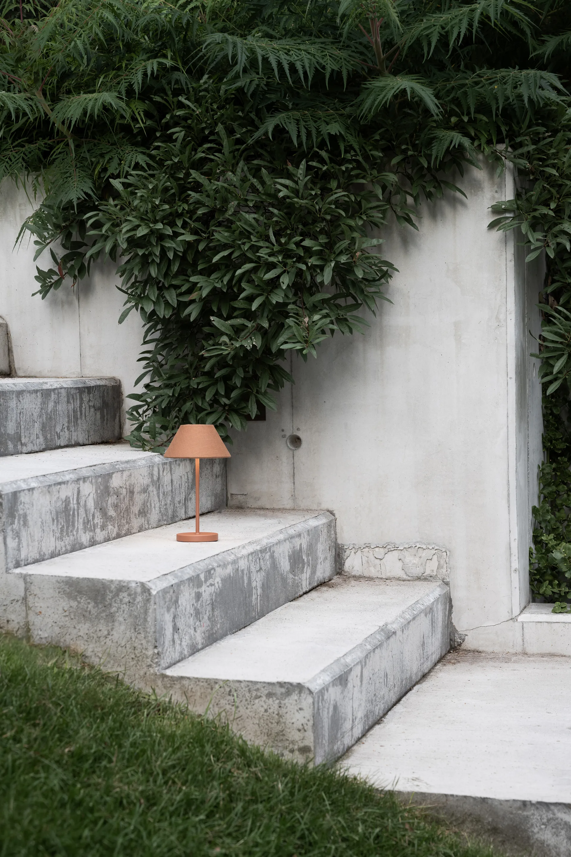 Lampada da tavolo portatile Teya, Terracotta, Ø15x26 cm Watt & Veke