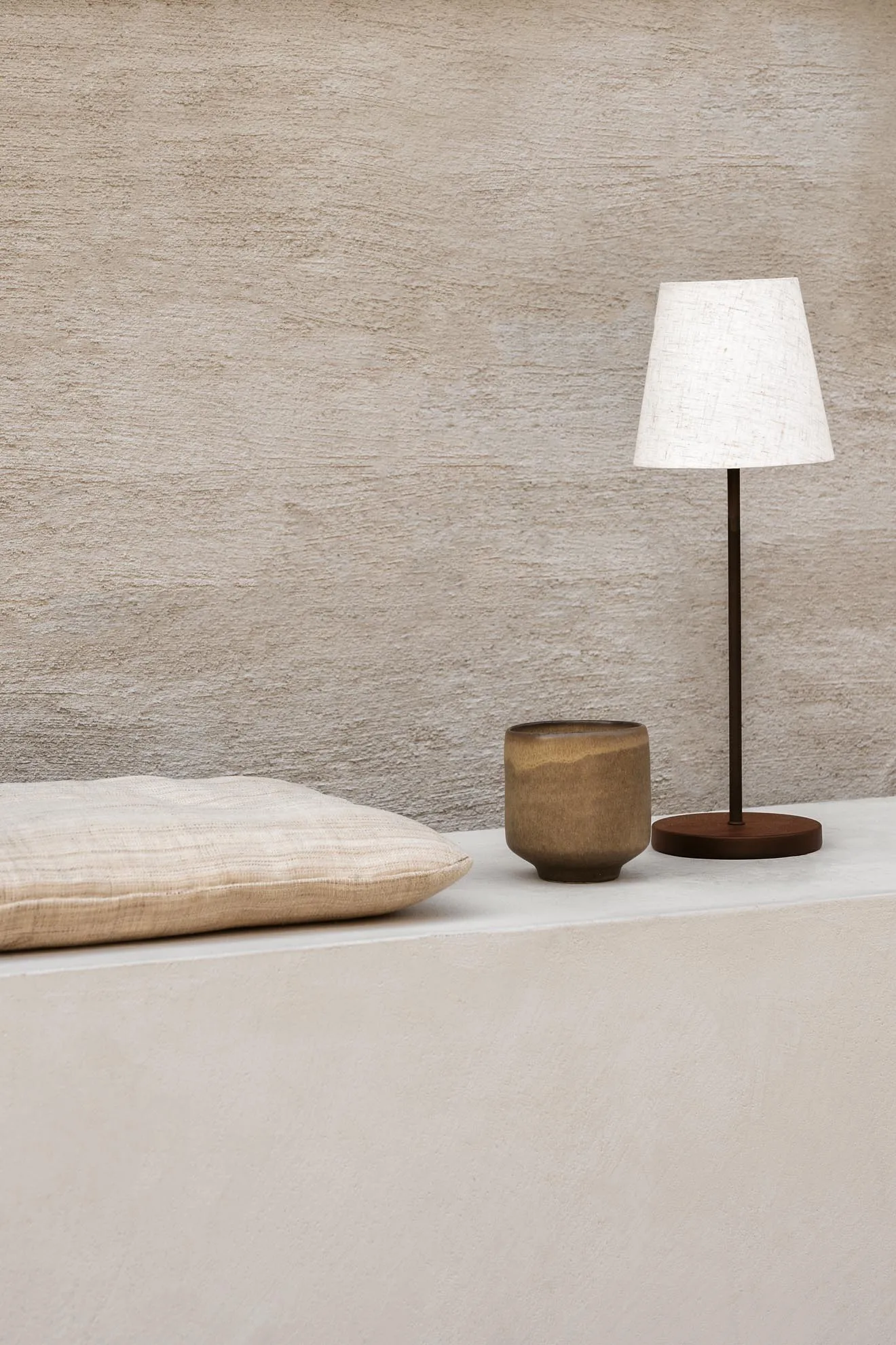 Lampada da tavolo portatile Tyra Ø14 cm, Caffè Watt & Veke