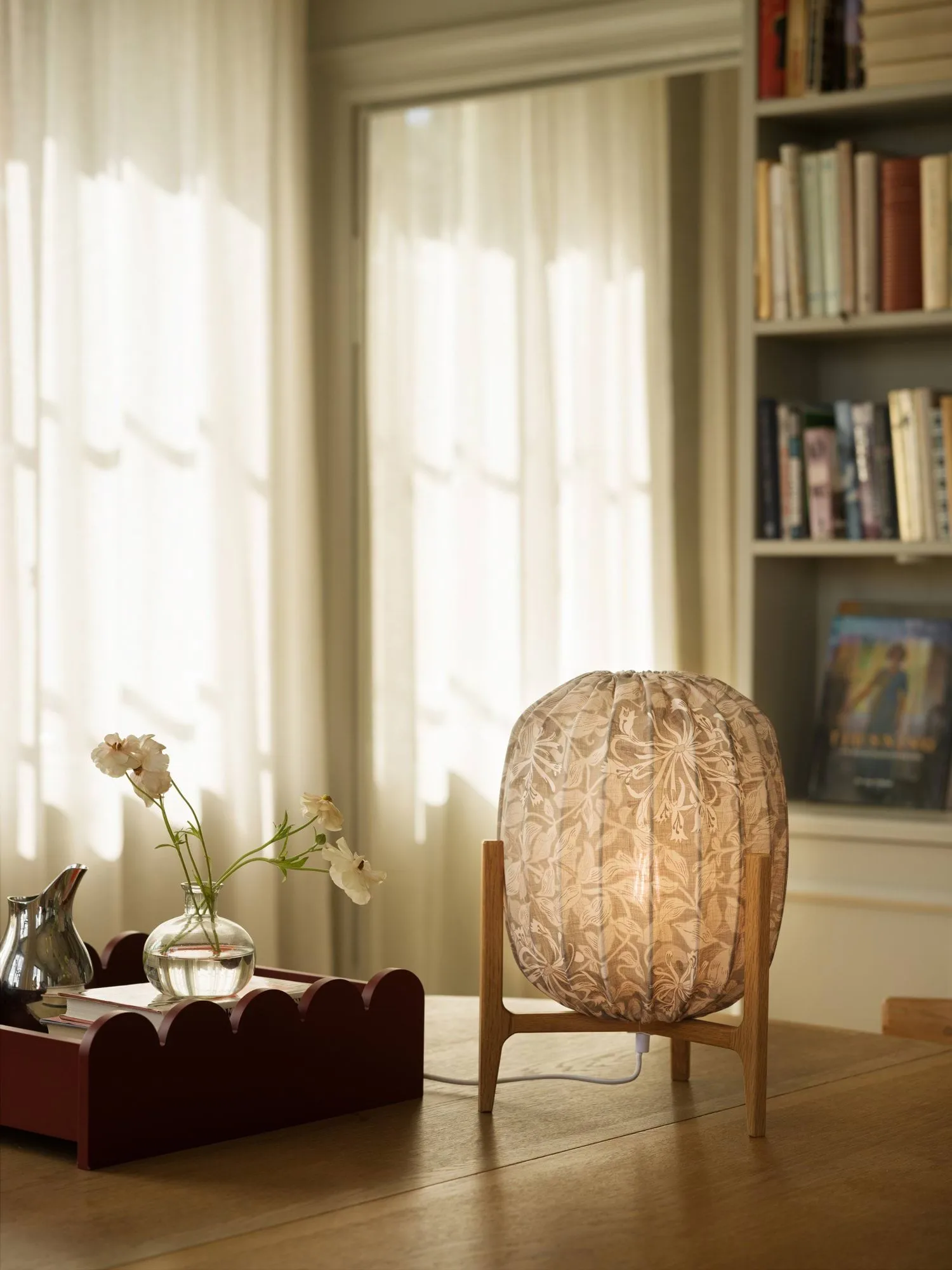 Lampada da tavolo Prisma, Oak-Honeysuckle beige, Ø27x42 cm Watt & Veke