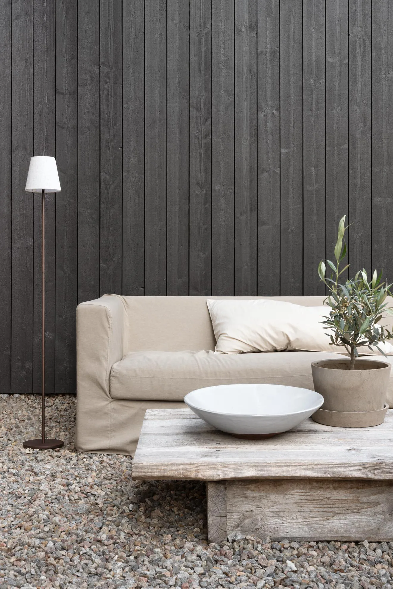 Lampada da terra portatile Tyra Ø14 cm, Caffè Watt & Veke