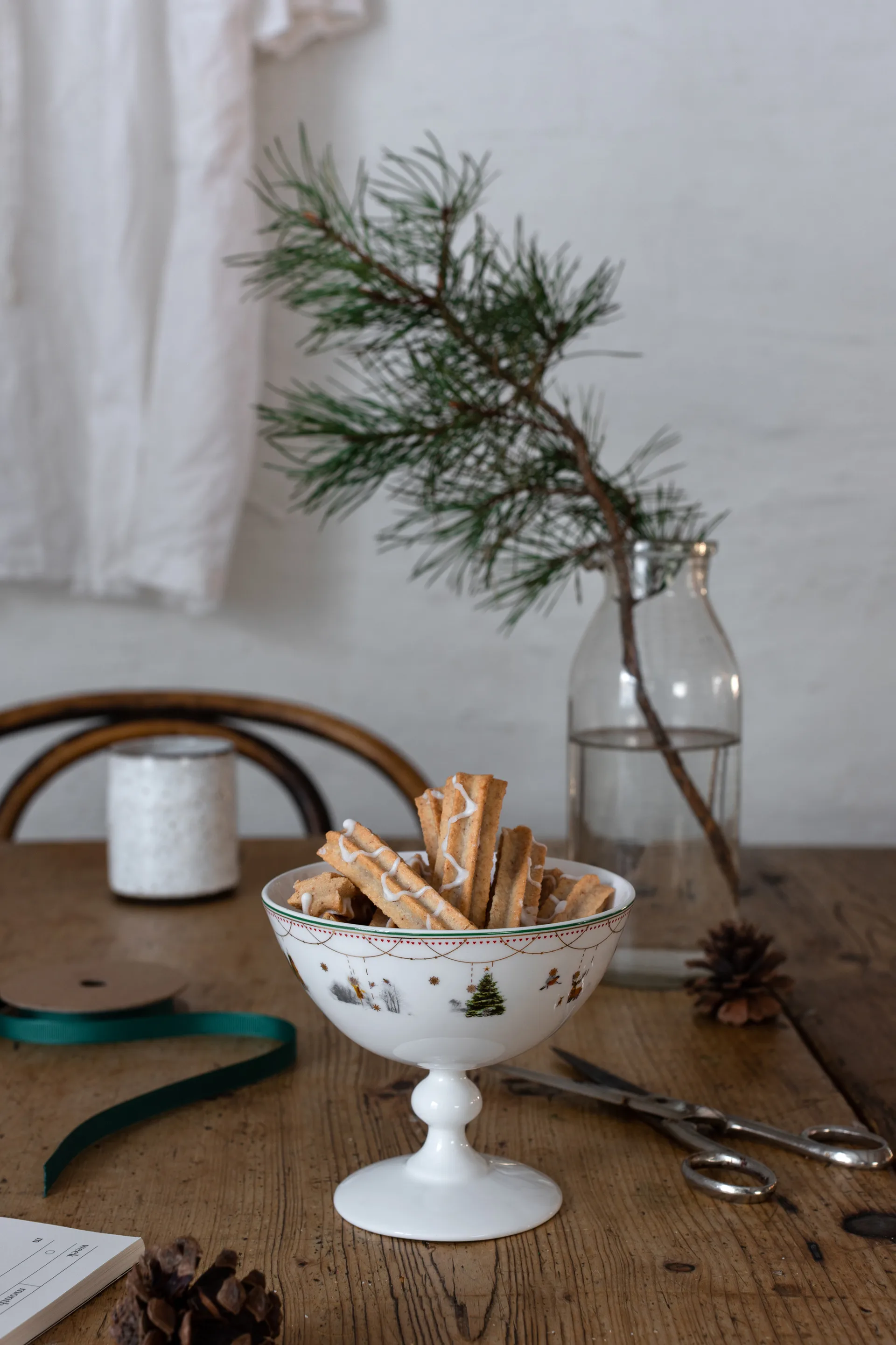 Ciotola con piede Julemorgen Story, Ø 13 cm
​ Wik & Walsøe