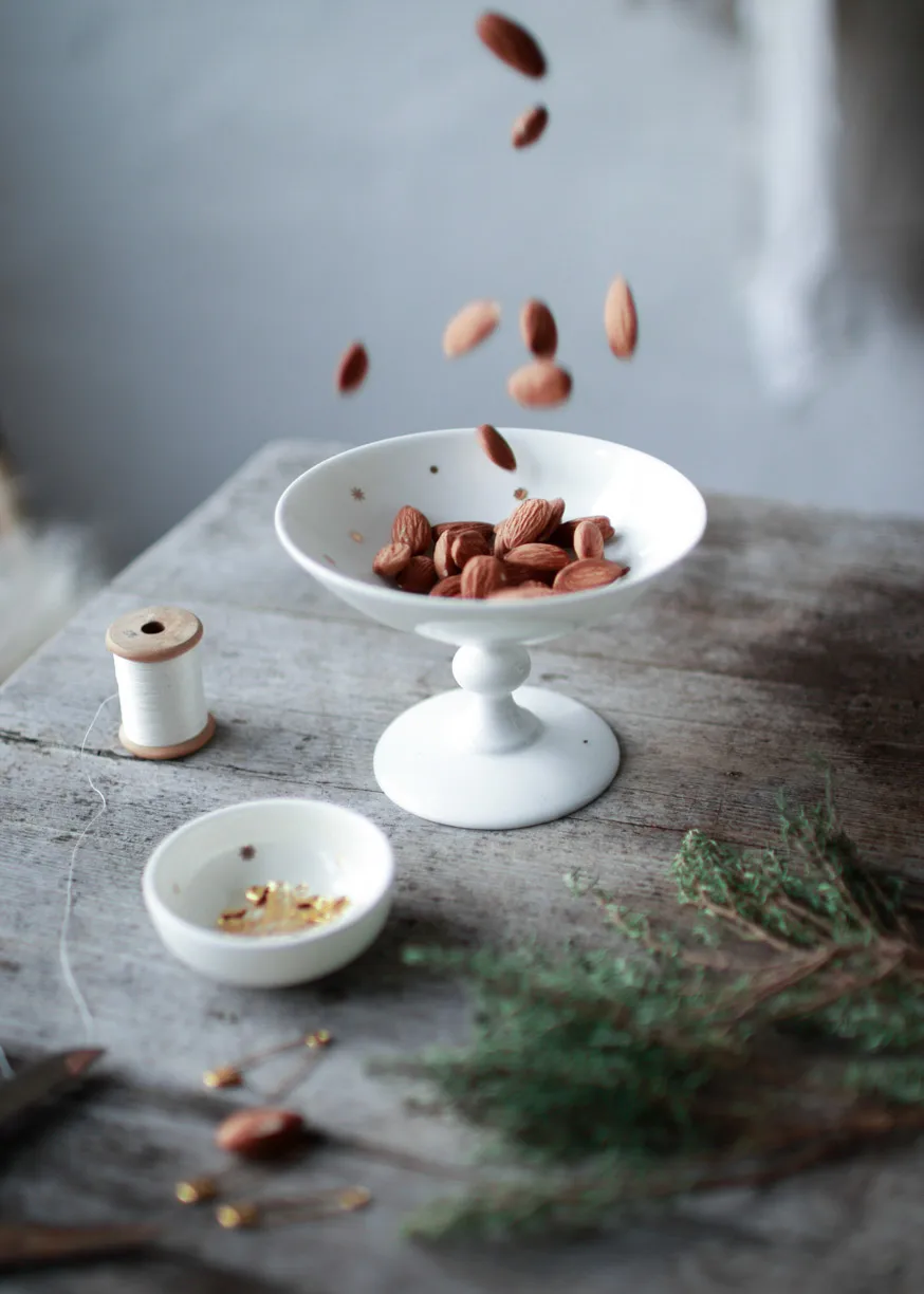 Ciotola con piede Stjernedryss Ø 12 cm, Bianco Wik & Walsøe