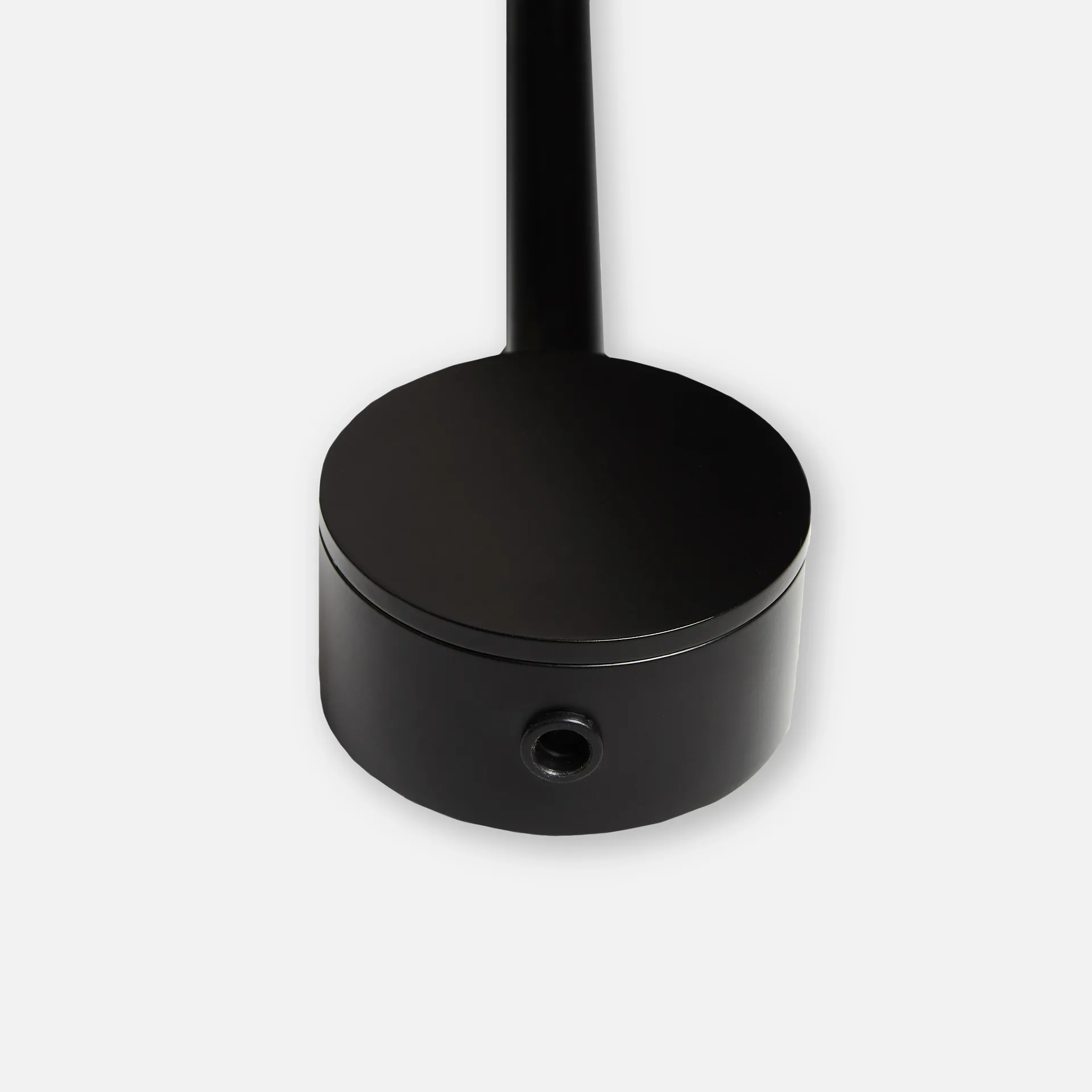 Lampada da parete Cono, Nero Woud