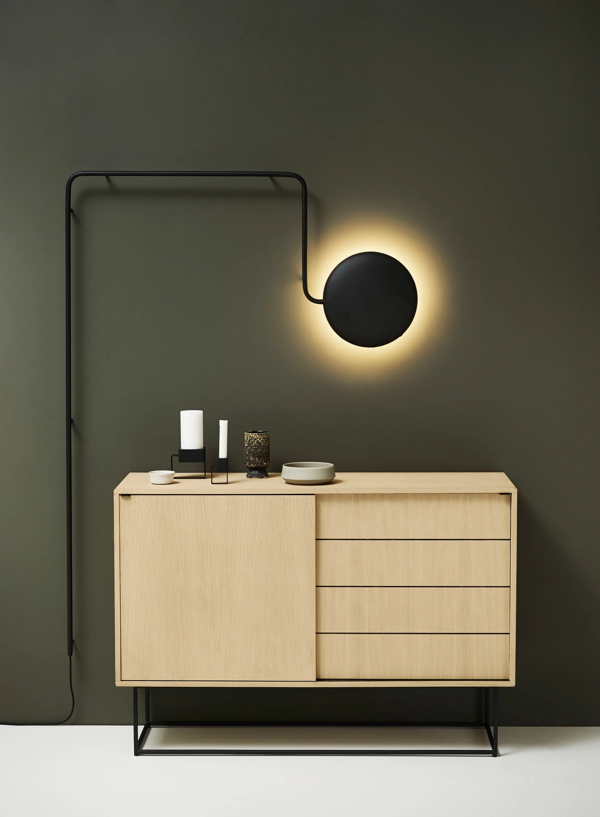 Lampada da parete Mercury, Metallo verniciato di nero Woud