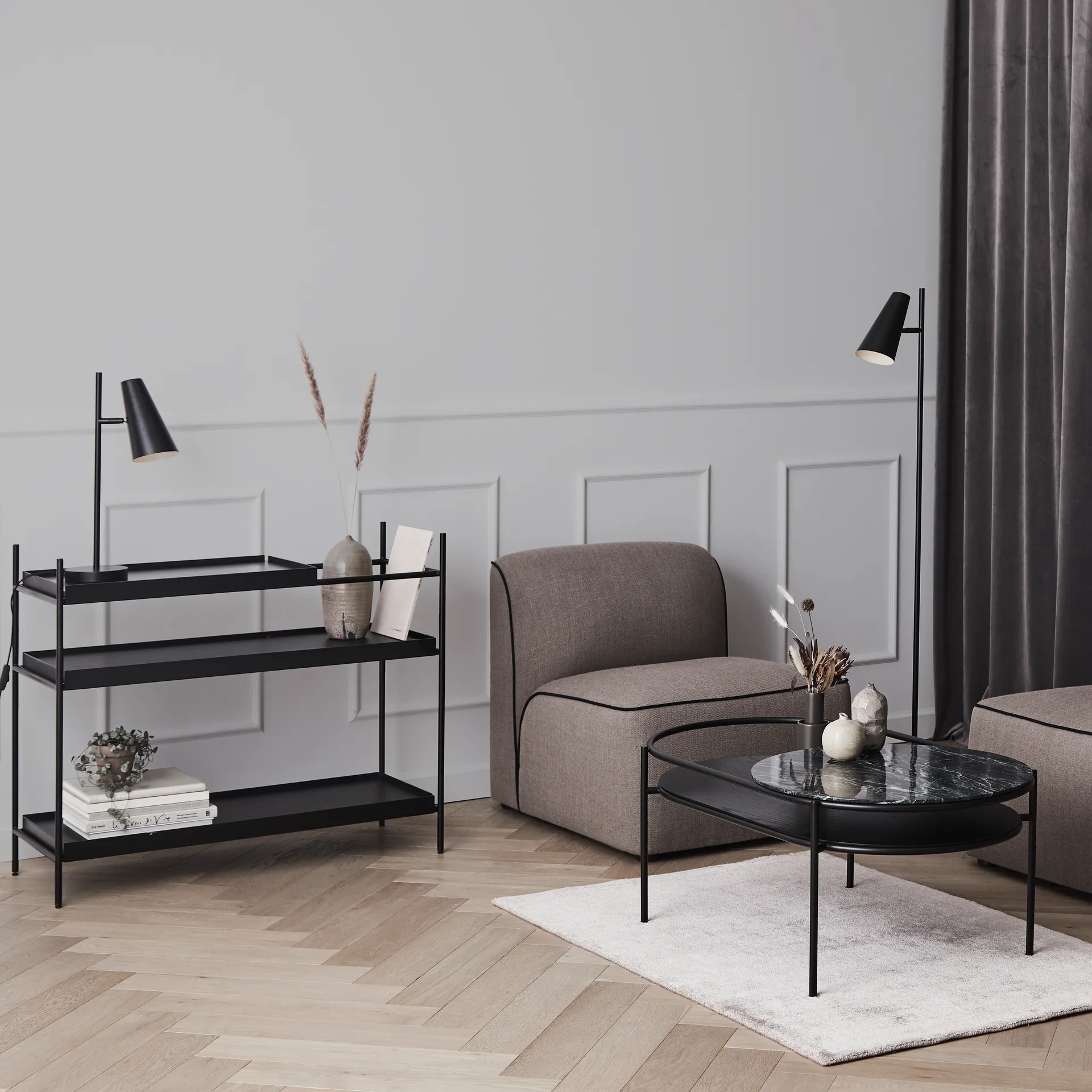 Lampada da tavolo Cono, Nero Woud