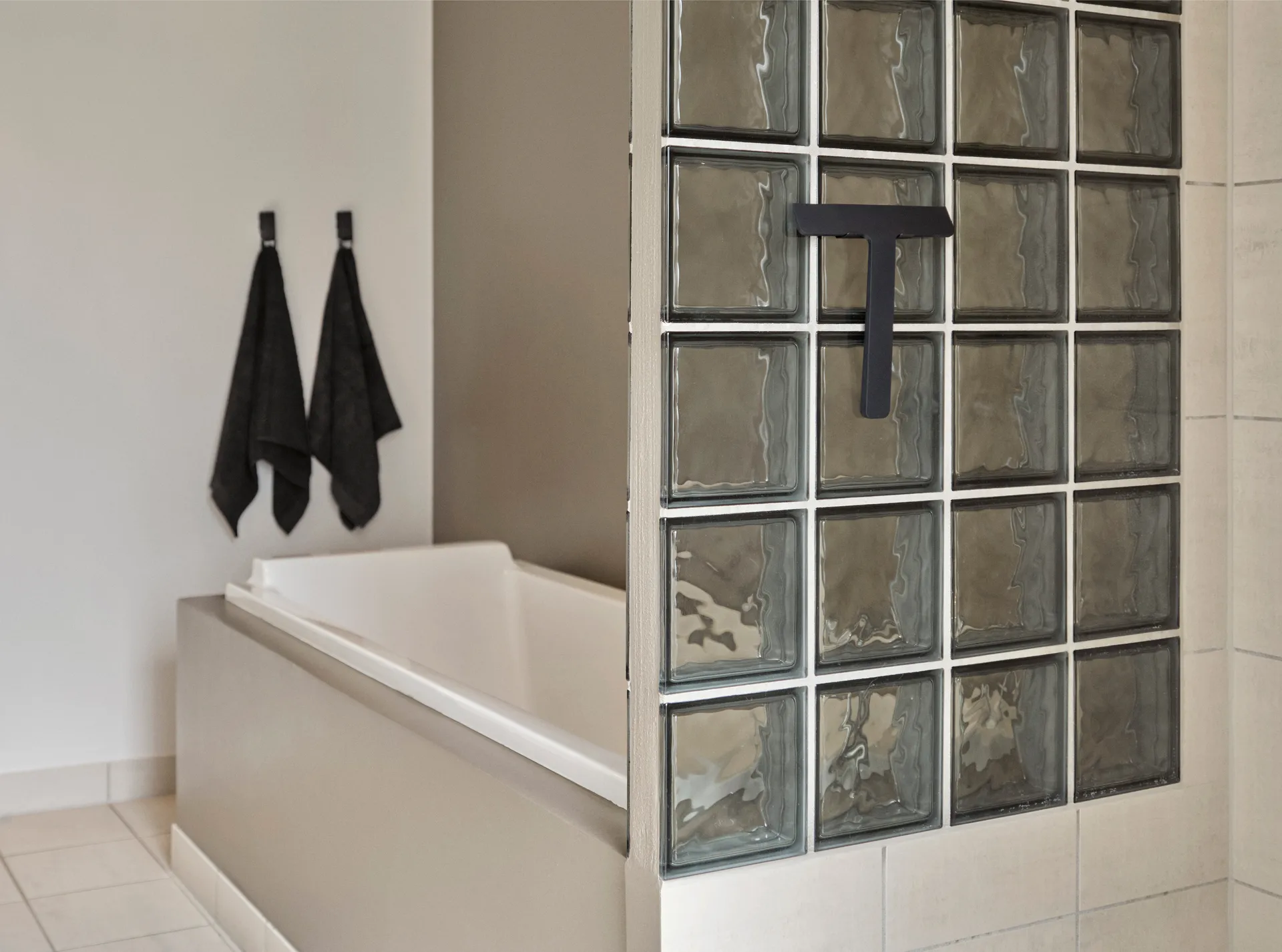 Gancio Ume, Nero Zone Denmark