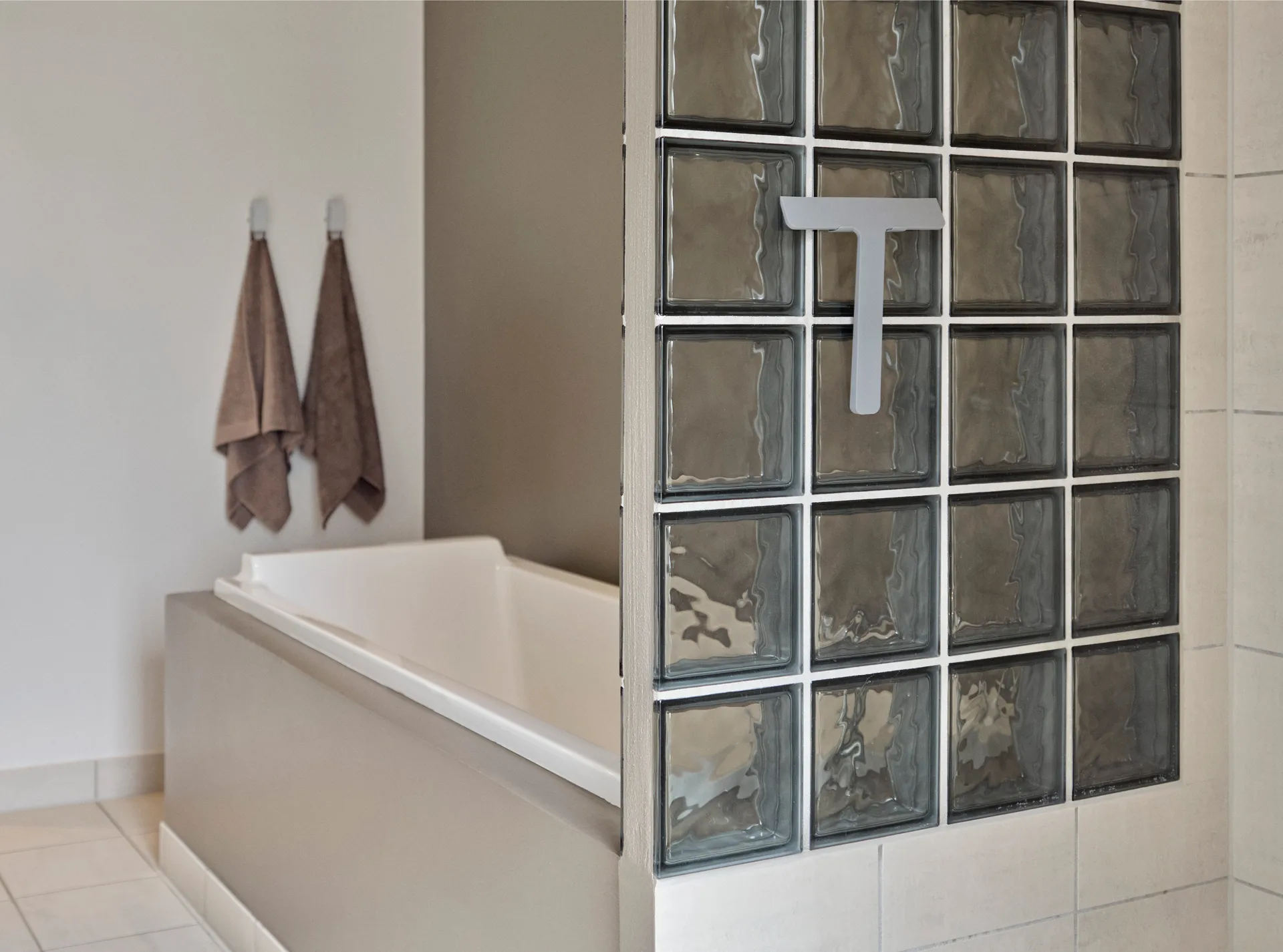 Raschietto Ume con supporto, Soft Grey Zone Denmark