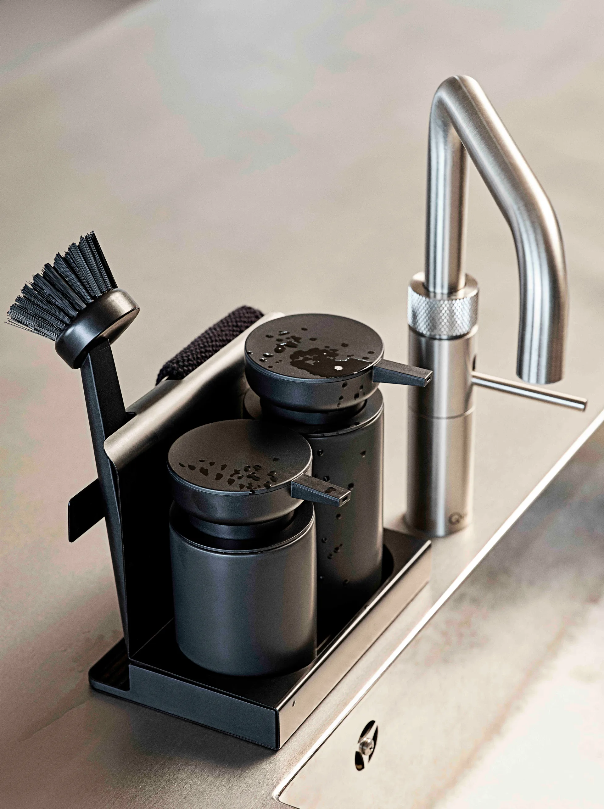 Set da 5 pezzi per il lavandino della cucina Diish, Black Zone Denmark