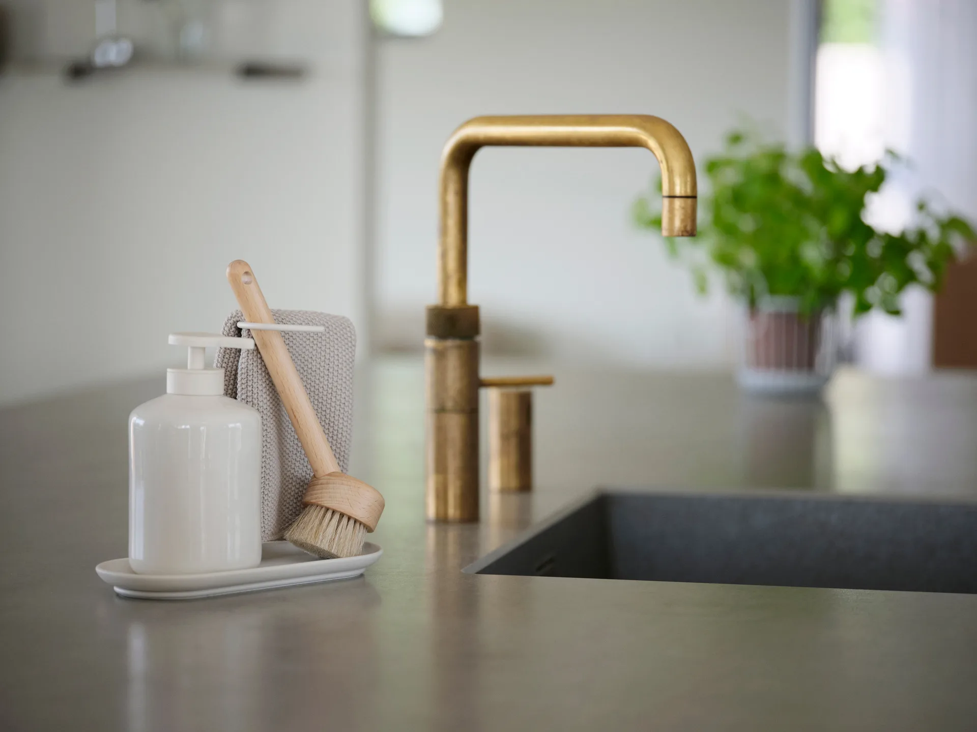 Set di piatti Inu 4 pezzi, Offwhite Zone Denmark