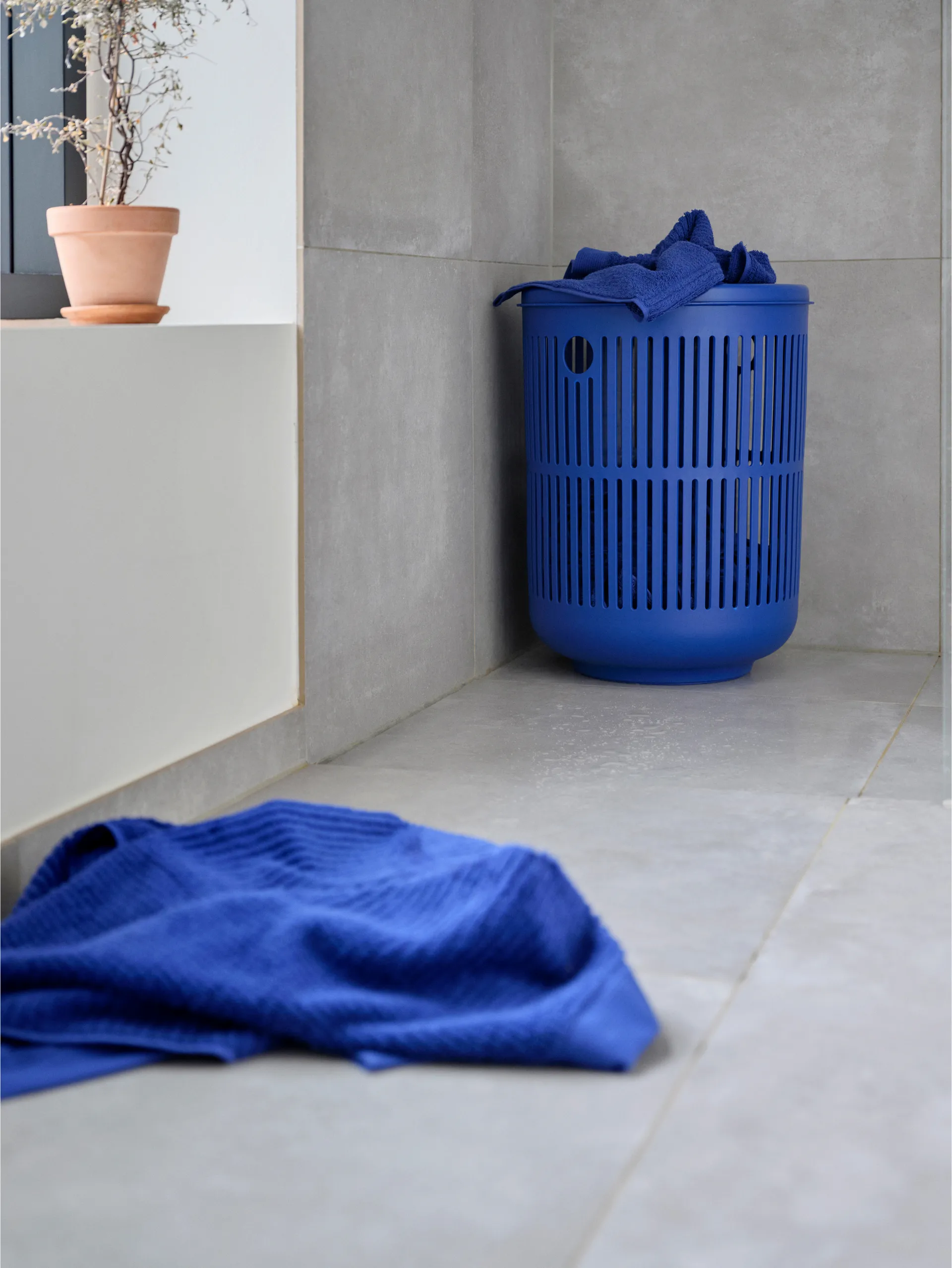Telo da bagno Classic 70x140 cm, Blu Indaco Zone Denmark