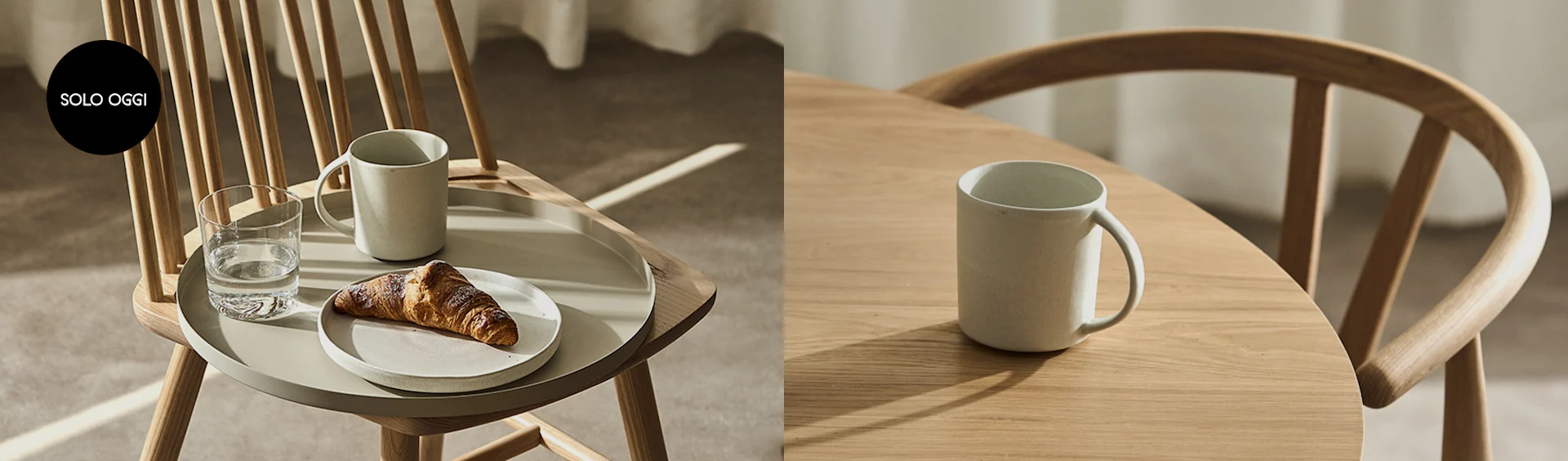 Sedia di legno con vassoio, croissant, tazza e bicchiere d'acqua. Dettaglio di tazza su tavolo di legno con sedia.